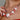 Photo Holzkette mit ukrainischem Blumenmuster Rot-Silber Holzkette mit ukrainischem Blumenmuster Rot-Silber