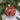 Photo Weiße Weihnachtskugel mit buntem Blumenmuster Weiße Weihnachtskugel mit buntem Blumenmuster