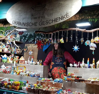 Petrykiwka-Malerei auf den Weihnachtsmärkte 2021