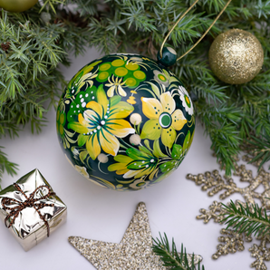 Ukrainian painted Christmas tree ball wood, openable