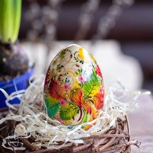 Hand-painted Easter egg in ostrich egg size