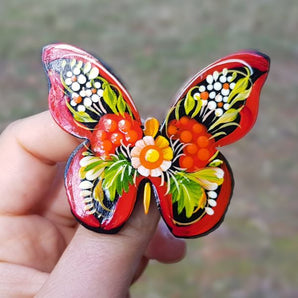 Brooche Butterfly, made of wood and painted by hand