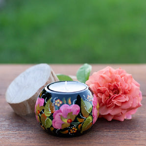 Candle holder with Petrykivka painting floral pattern