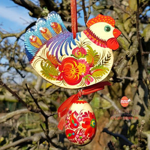 Chicken with the egg, easter ornament