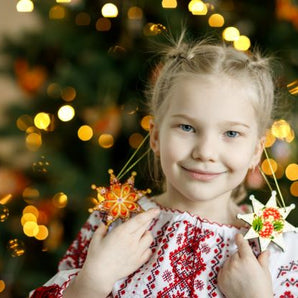 Christmas tree decoration wooden star hand-painted according to Ukrainian tradition