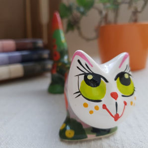 Funny ceramic cat - real man, no function, just beautiful