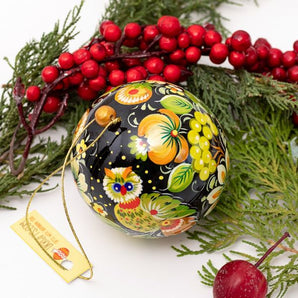 Hand painted wooden Christmas balls with owl motif