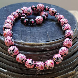 Beaded necklace pink and black, wooden jewelry with flowers painting