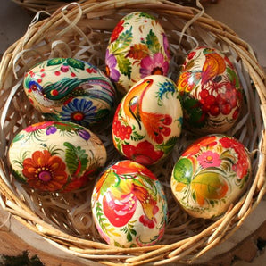 Hand-painted Easter eggs in a basket - 7 pcs. bright colors - Ukrainian painting - High-quality Easter decoration