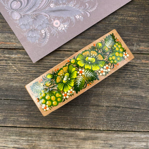 Schöne Haarspange aus Holz mit Blumenmuster - origineller Haarschmuck