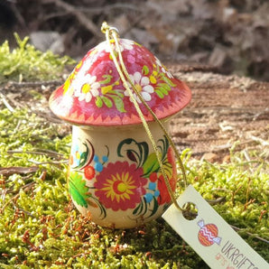 Wooden toadstool pendant that can be opened