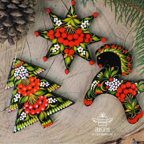 Christmas ornaments set - filigree hand painted on wood