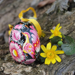 Hand painted wooden Easter egg with small bird, green