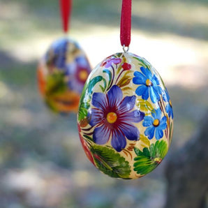 Painted wooden Easter egg with floral design for Easter tree, Ukrainian pysanka