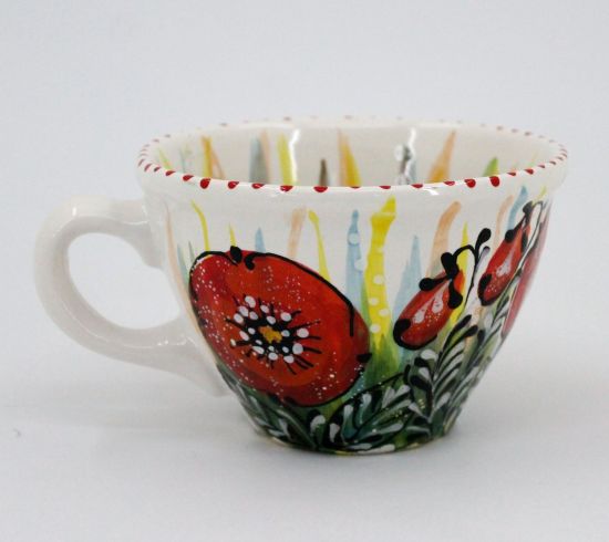 Große Kaffeetasse aus Keramik mit Mohnblumen