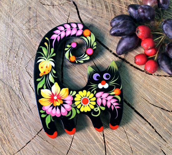 Black cat - fridge magnet hand painted with flowers