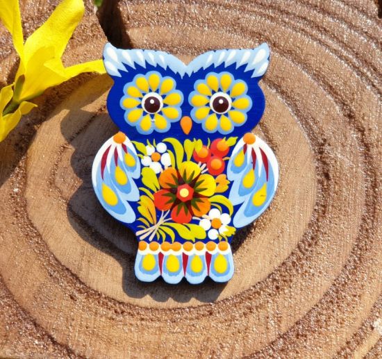 Hand painted brooche owl, made of wood and painted by hand