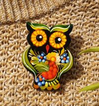 Brooche Owl, made of wood and painted by hand