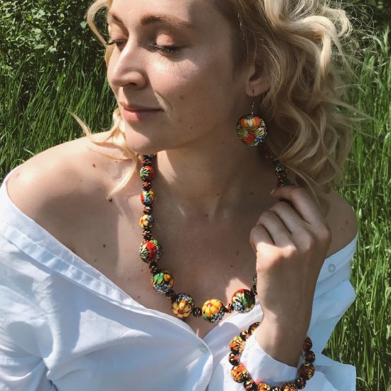 Wooden necklace, hand painted with flowers in Ukrainian style