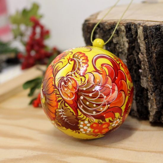 Christmas tree ball and a wooden box for present, fine painted, 8 cm