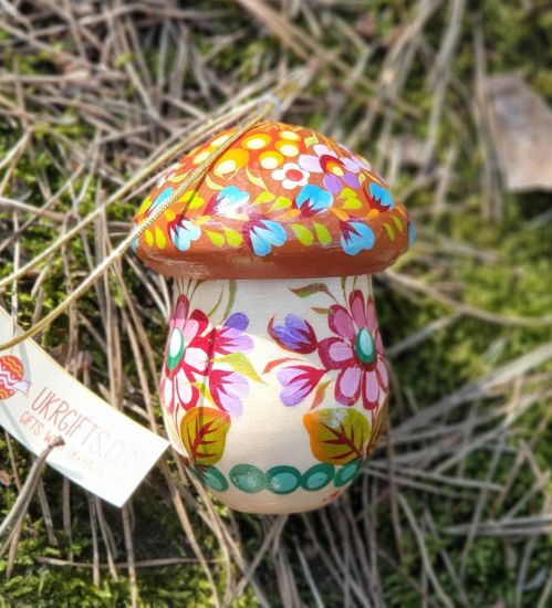 Wooden mushrooms Christmas ornament and small present box, hand painted