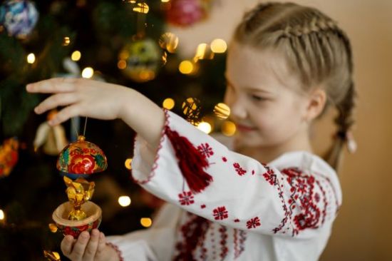 Handbemalte Weihnachtskugeln mit floralen Ornamente, Set mit 2 St., 8 cm