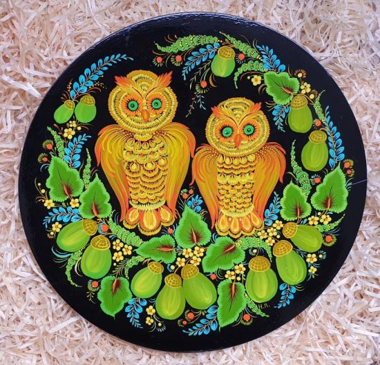 Hand painted wooden plate, rustic wall decoration "Owls with acorns", ukrainian Petykivka painting