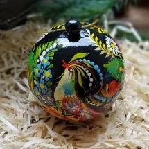 Christmas tree ball + box for small present, hand made of wood and very fine hand painted, 8 cm