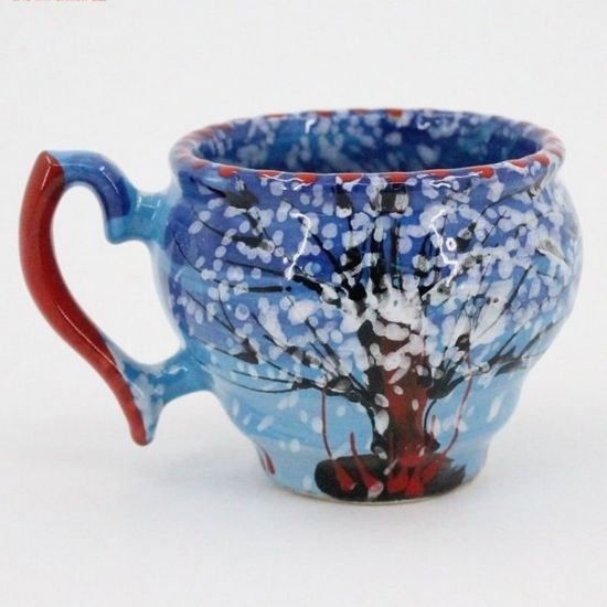 Schöne Teetasse aus Keramik, handbemalt, Winternatur