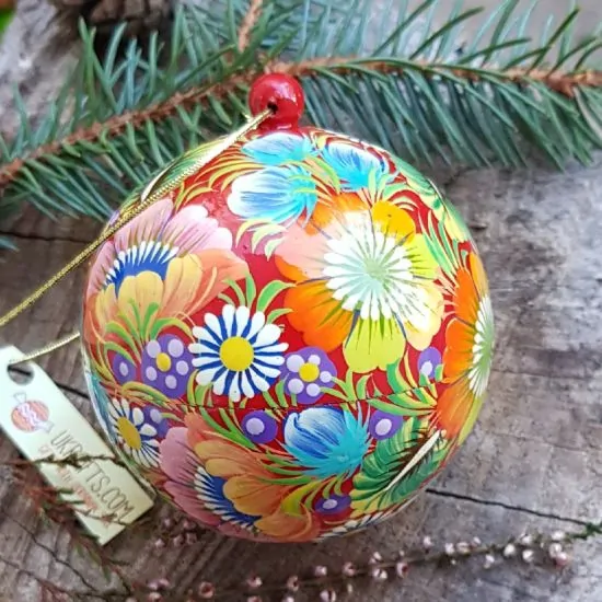 Colorful hand painted wooden Christmas ball, to open, Ukrainian painting