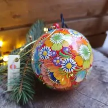 Handbemalte Weihnachtskugel bunt aus Holz, zum öffnen, 8-8.5cm