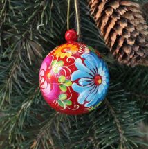 Traditional painted red Christmas ball, Petrykivka painting