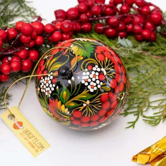 Handbemalte Weihnachtsbaumkugel und origenelle Geschenkverpackung, 8 cm