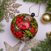 Christmas tree ball and a box for small presents, made of wood, fine hand painted, 8 cm