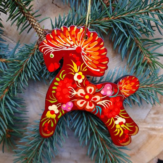 Roter Weihnachtsschmuck Pferd handbemalt aus Holz