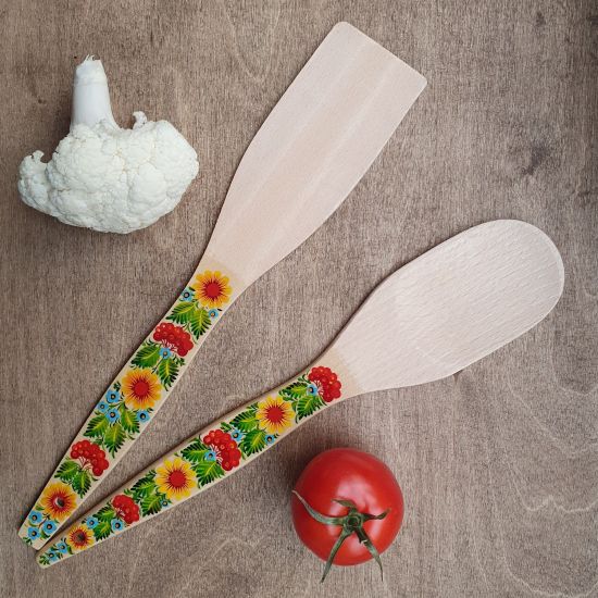 Kitchen wooden accessories - spatula and wooden spoon - hand painting