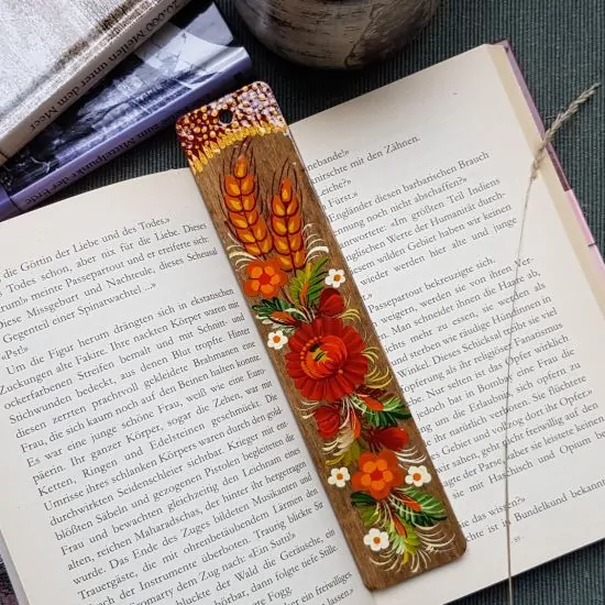 Nice wooden Bookmark, hand painted in ukrainian style