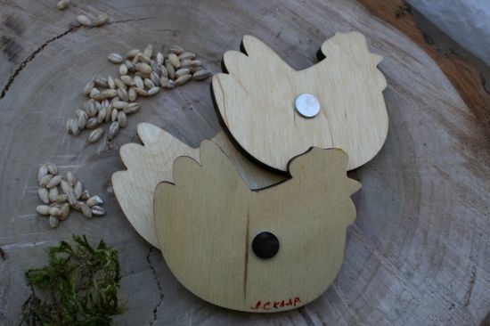 Hand painted wooden Chicken fridge magnet