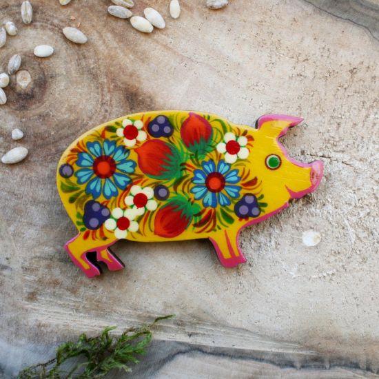 Piggi - creative fridge magnet and slacky charm, Petrykivka painting