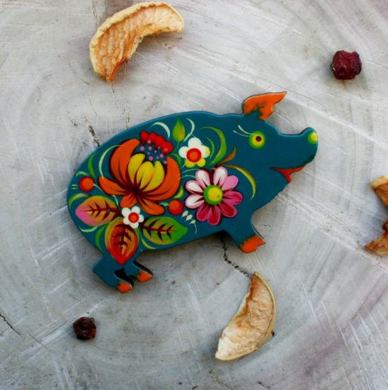 Creative fridge magnet and small gift  "Pig", ukrainian Petrykivka painting