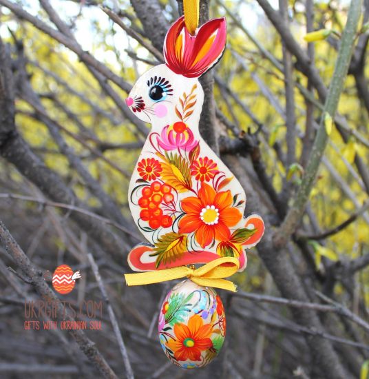 Easter ornament, Bunny with easter egg, ukrainian painting