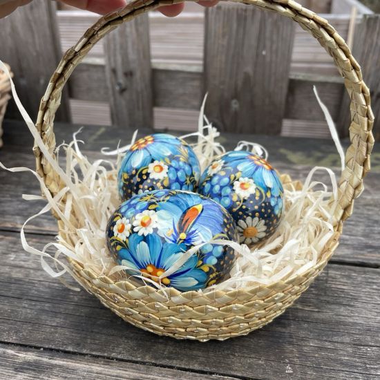 Hand painted Easter eggs with flowers ornaments - 3 pieces in a basket