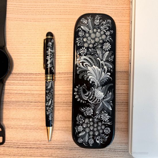 Wooden ballpoint pen in a wooden box, beautifully hand painted according to the Ukrainian tradition