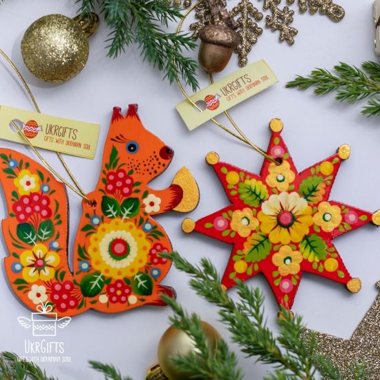 Colorful Christmas wooden decorations set -squirrel and star