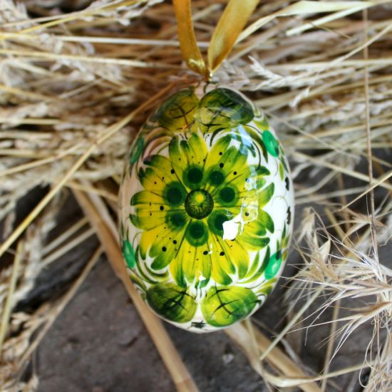 Hand painted wooden Easter egg with bird, Ukrainian painting
