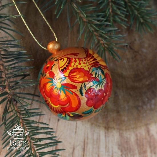Exclusive Christmas ball - golden with red pattern, 5.5cm