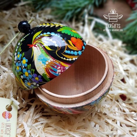 Hand painted Сhristmas ball with the bird motif, openable box for a gift