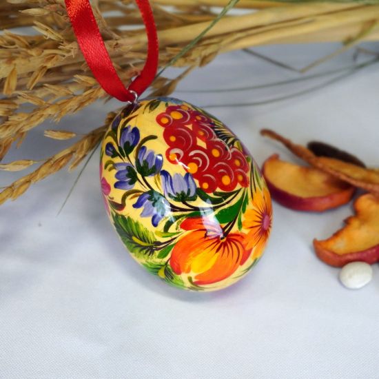 Painted wooden Easter egg with floral design for Easter tree, Ukrainian pysanka
