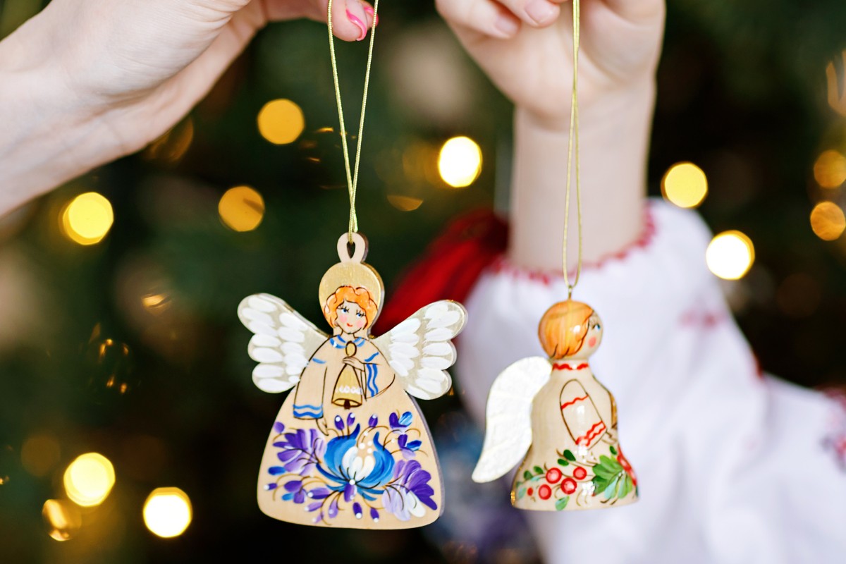 Ausgefallener Weihnachtsschmuck Engel aus Holz 